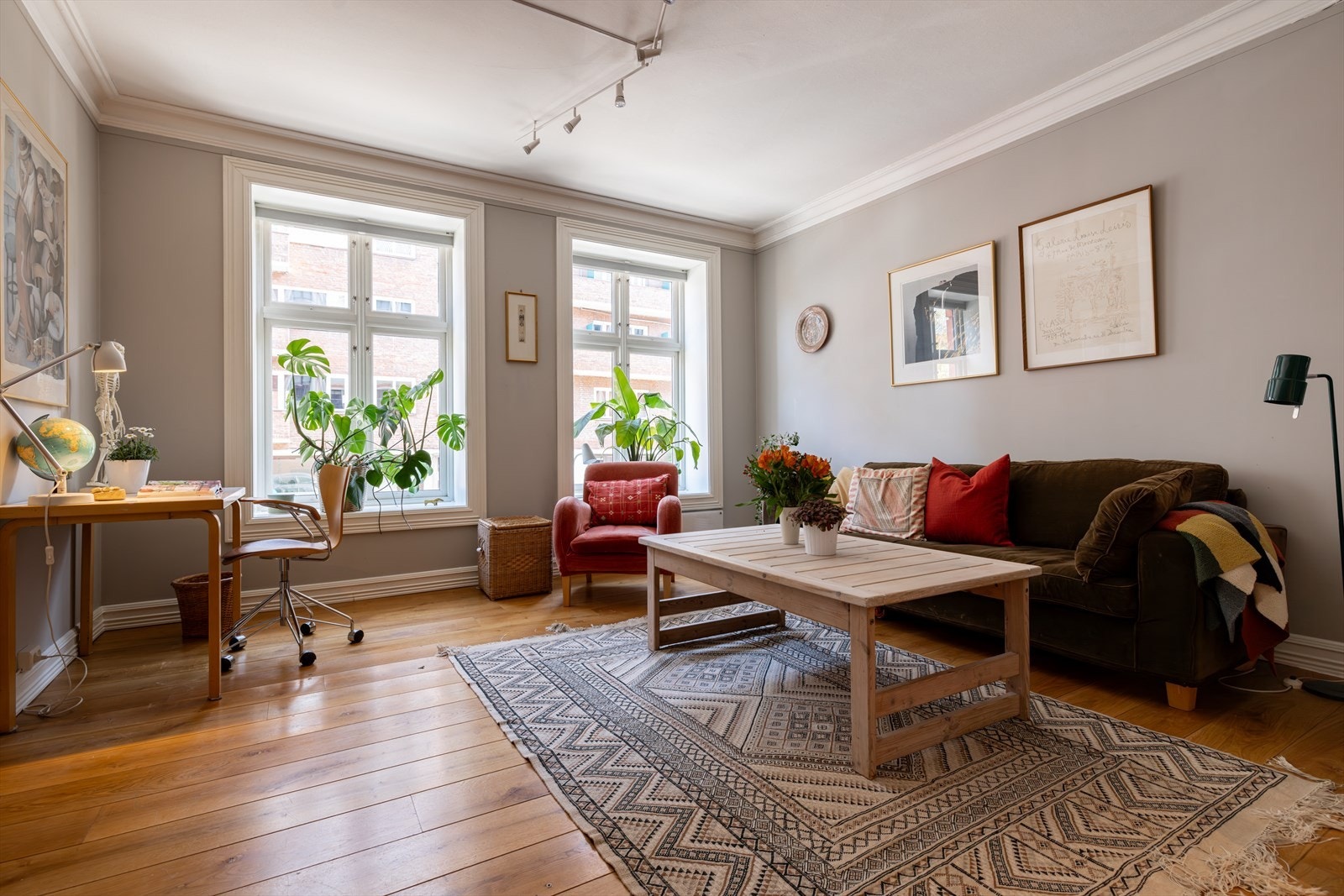 Leiligheten ligger flott til med kort vei til alt du måtte trenge i hverdagen. Galleribilde