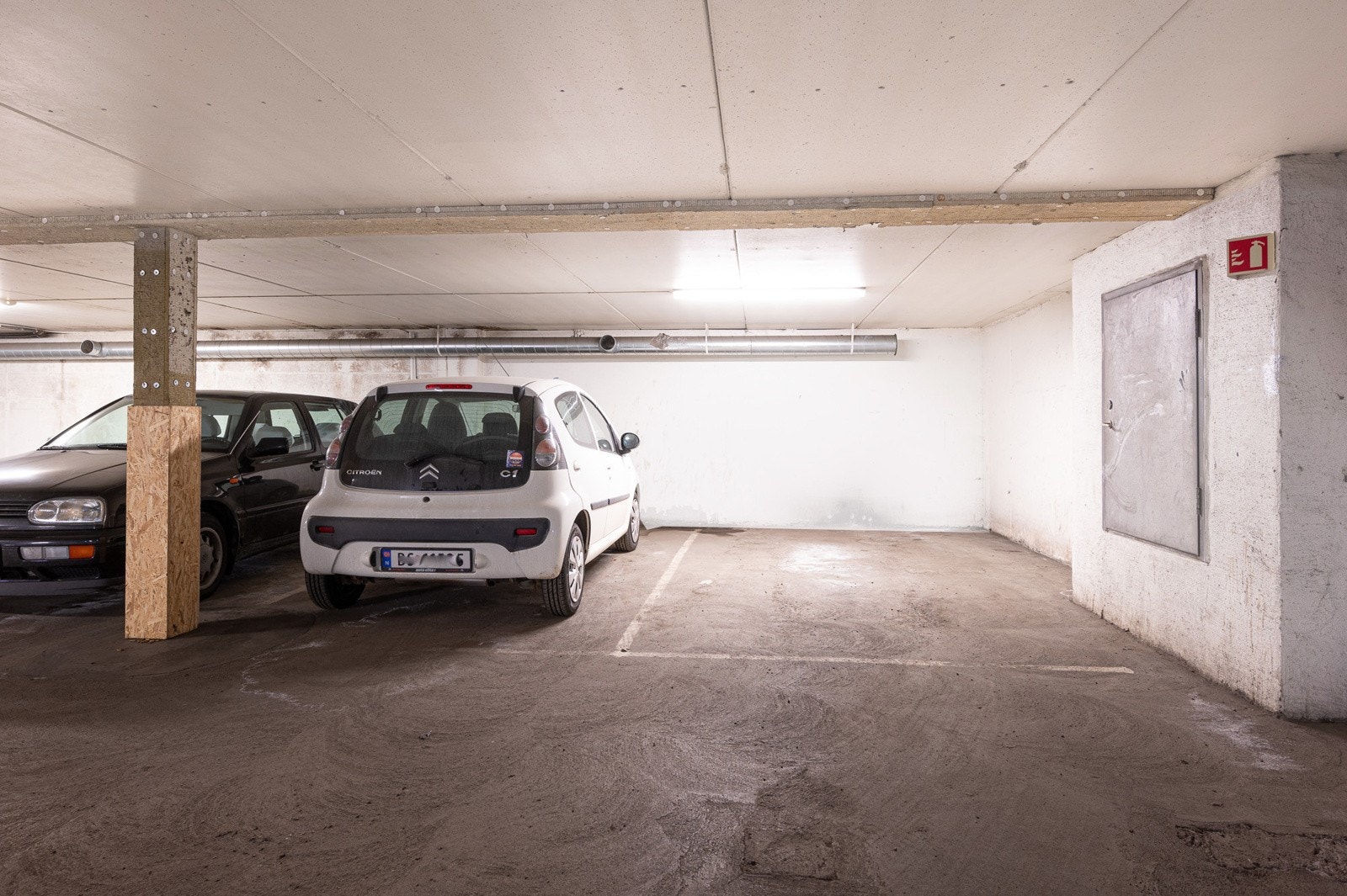 Garasjeplass Galleribilde