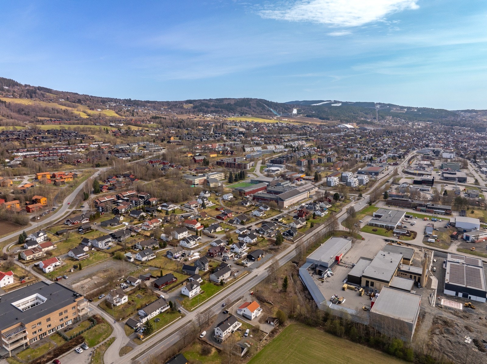 Det er også fine turområder i nærheten, blant annet til Balbergkampen og Mosodden med badeplass Galleribilde