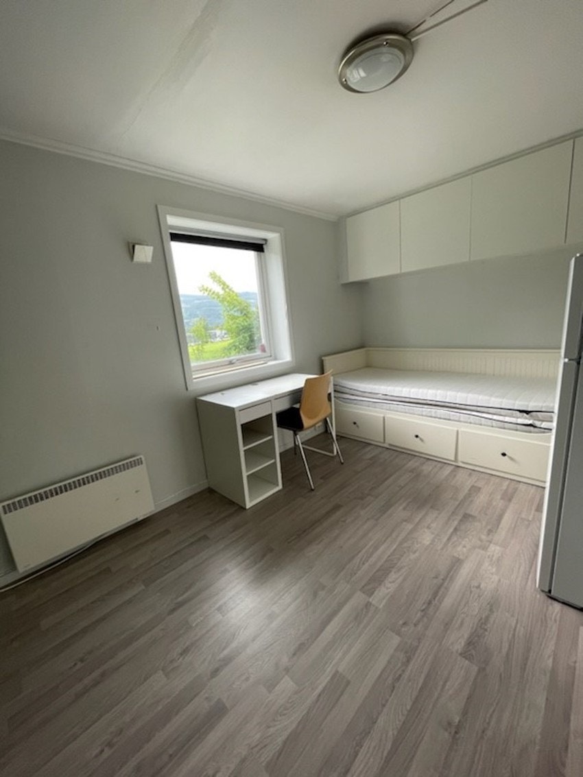 Soverom 3 i sokkeletasjen - selgers egne bilder. Galleribilde