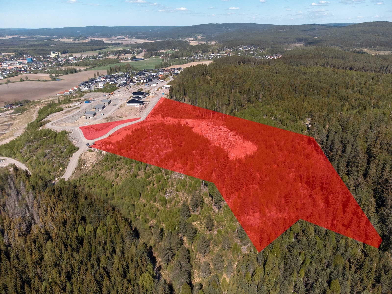 Velkommen til Festningsåsen tomtefelt.
Tomtefeltet er regulert til spredt boligbebyggelse. Galleribilde