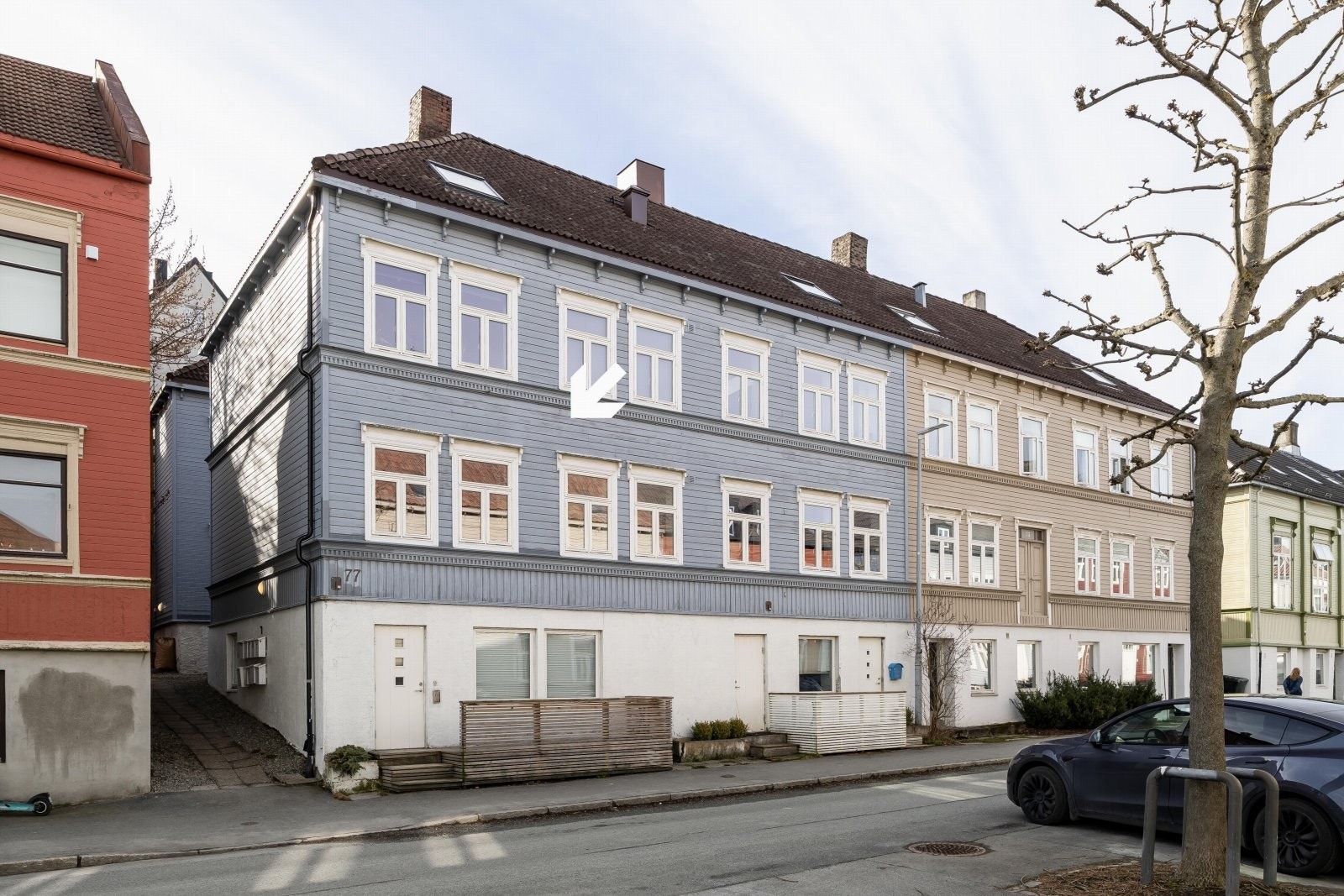 Leiligheten ligger i en rolig blindvei med lite trafikk sentralt på Møllenberg. Det er kort avstand til en rekke studiesteder. Galleribilde