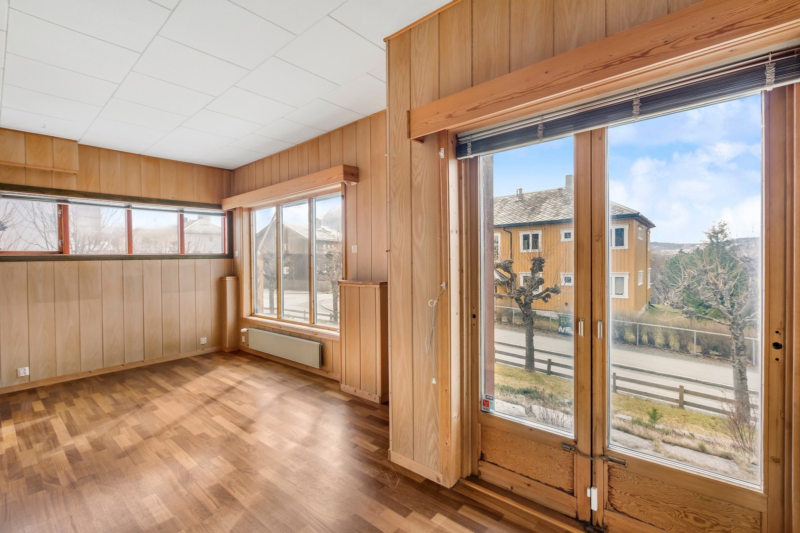 Her har det tidligere vært terrasse, ombygd til hagestue rundt 1980. Galleribilde