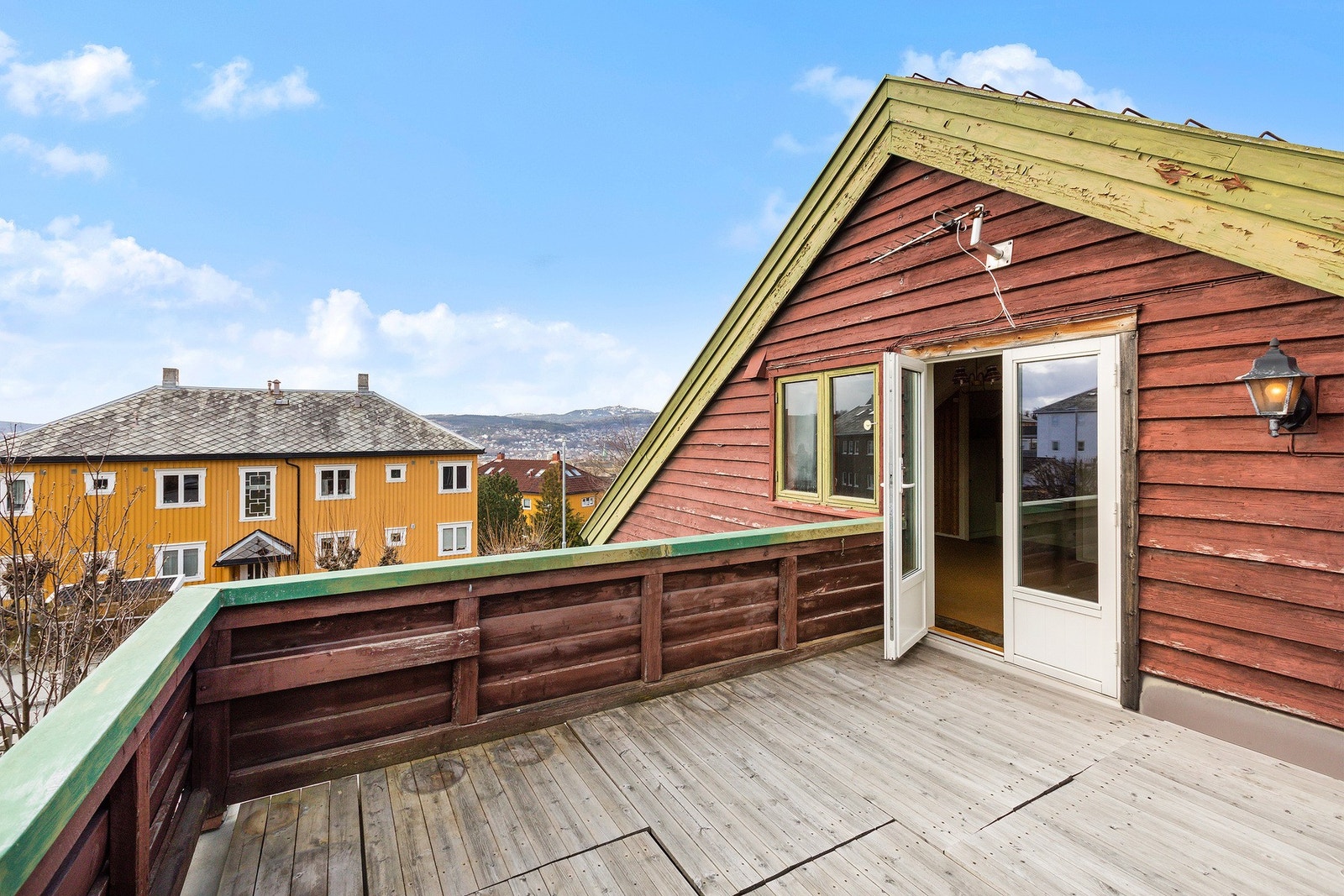 Det er også utgang til takterrasse på 13 kvm. Galleribilde