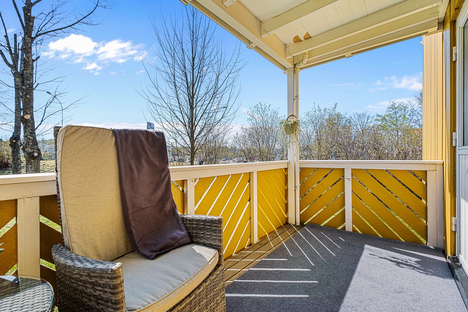 På balkongen kan man nyte varme sommerdager. Galleribilde