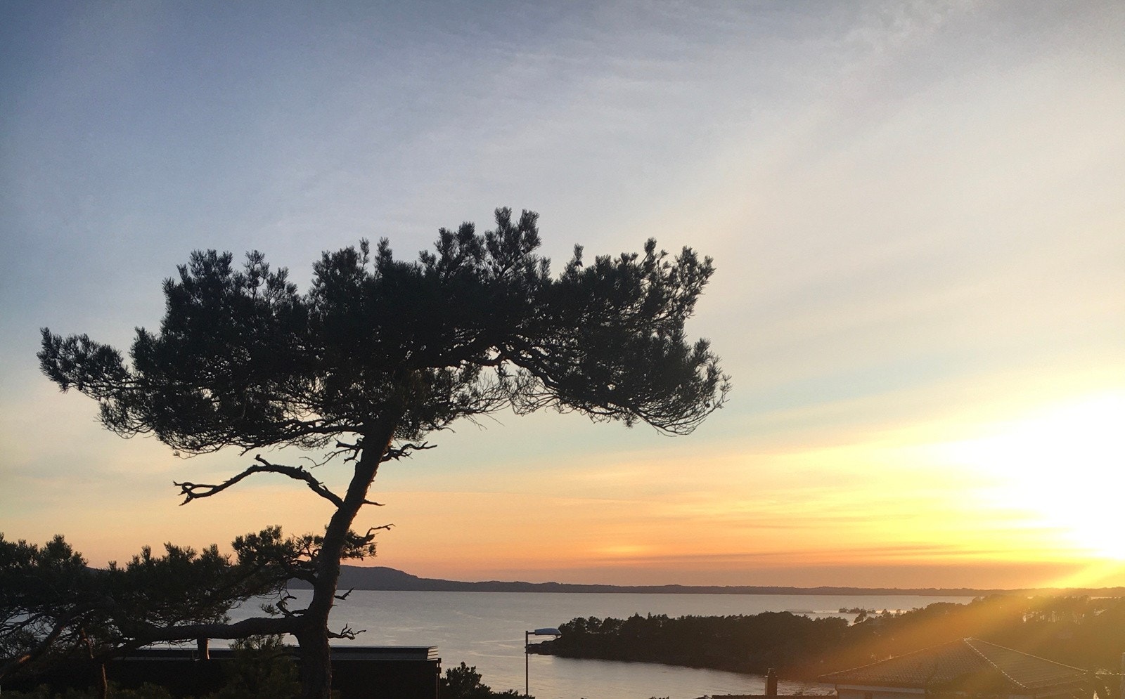 Aftenstemning, bilde tatt fra tomt mot sør-sør-vest. Galleribilde