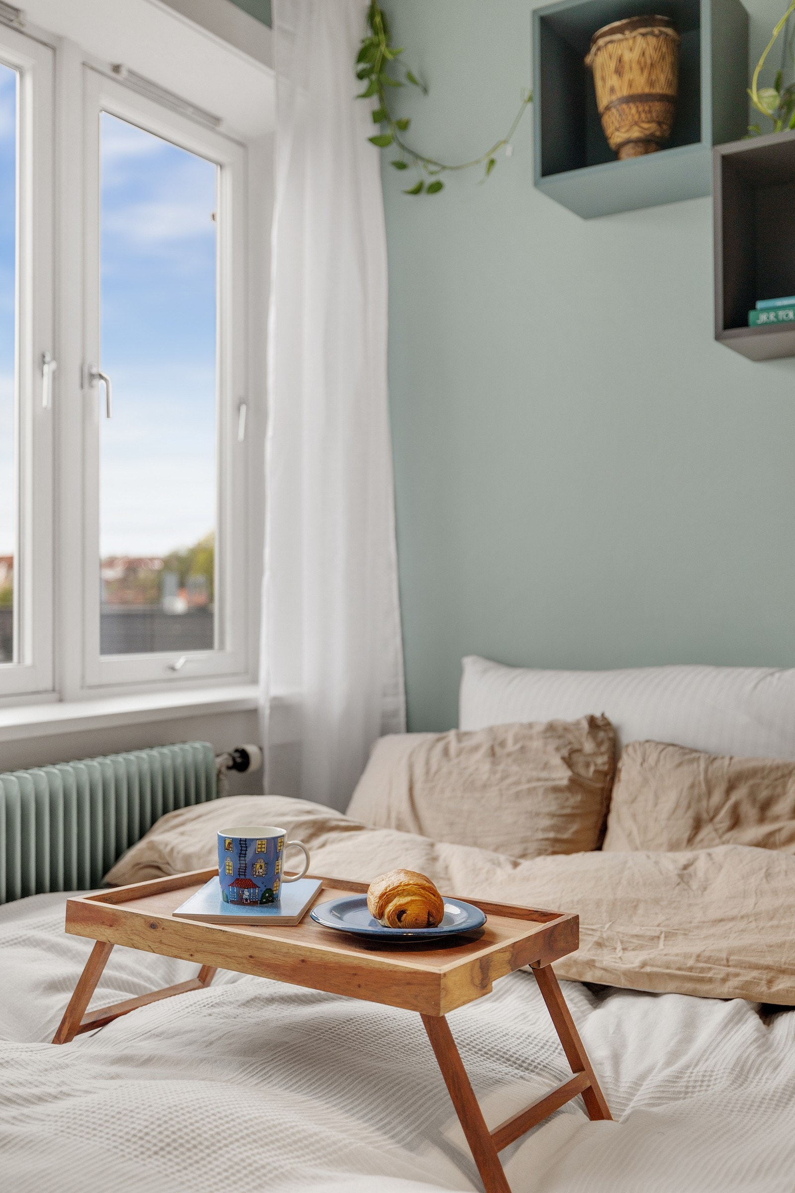 Start dagen med et smil og og frokost i senga! Da blir dagen mye bedre! Galleribilde
