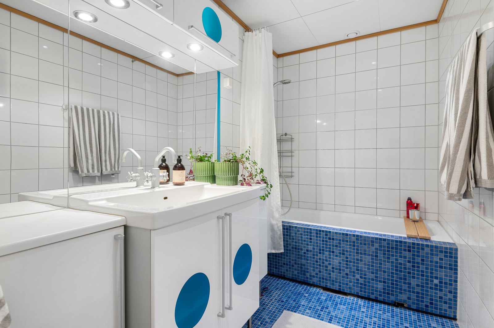 Baderom; 4,5 kvm. Galleribilde