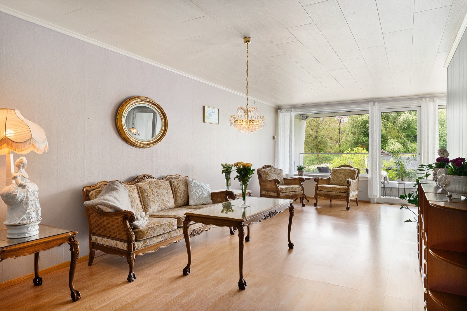 Velkommen til en 3-roms leilighet med et stort potensiale. Galleribilde
