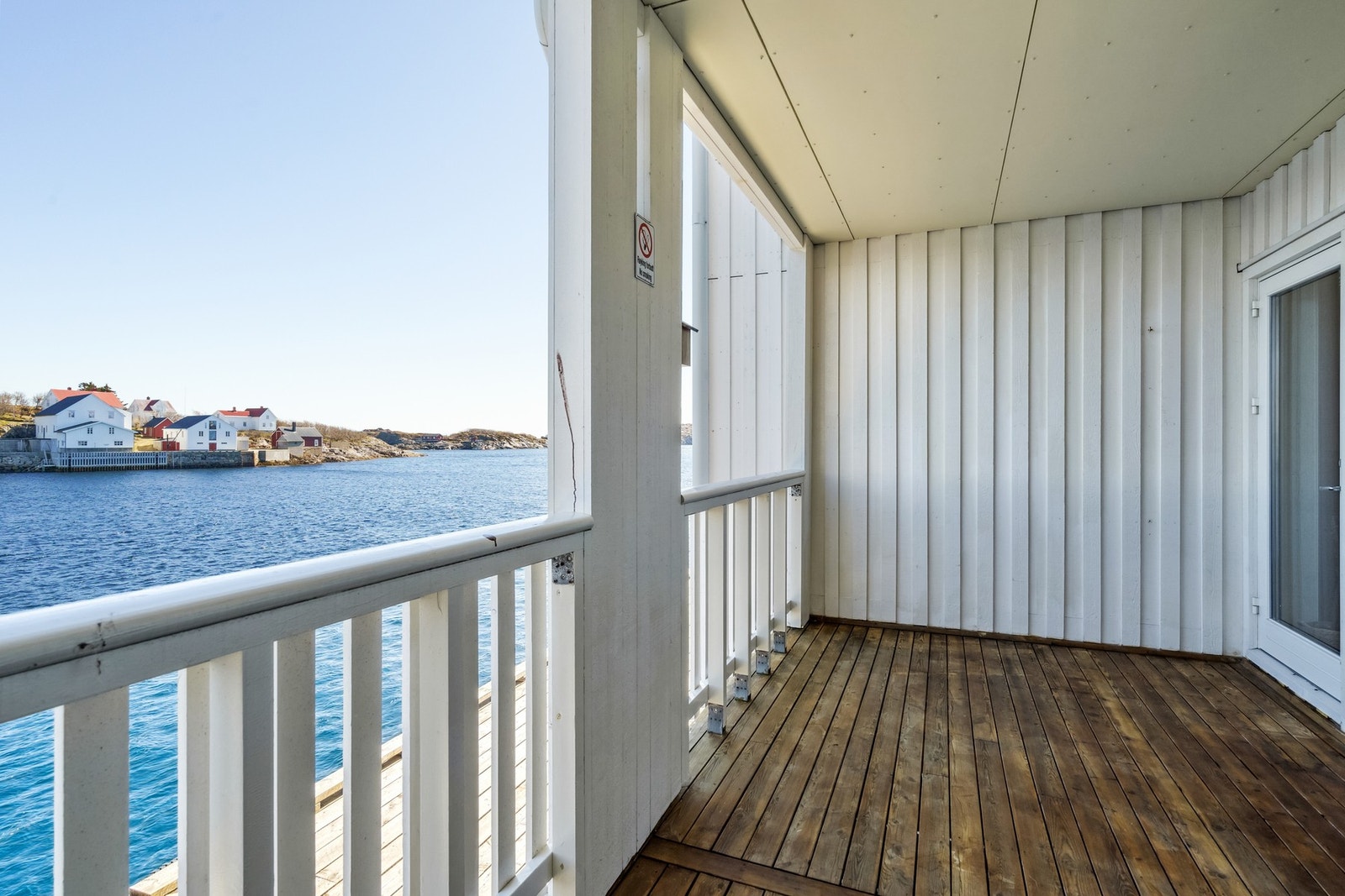 Veranda med flott utsikt Galleribilde