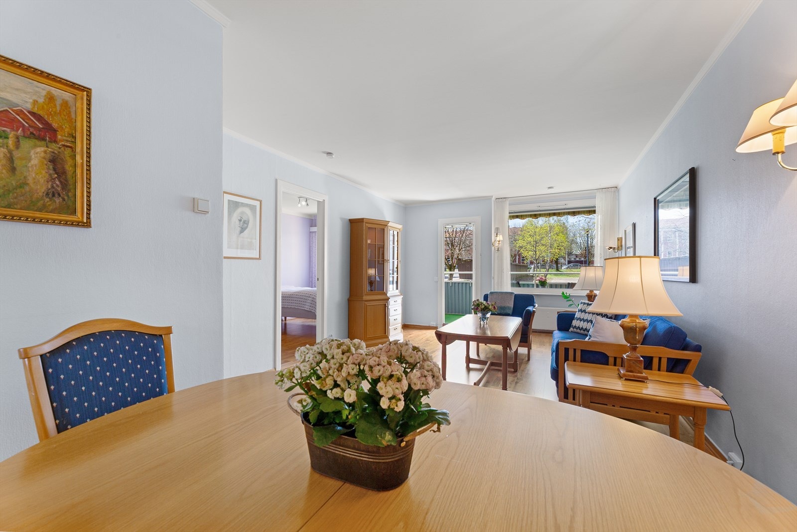 Spiseplass og salong Galleribilde