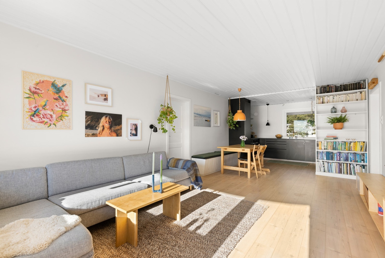 Stue/kjøkken. Galleribilde