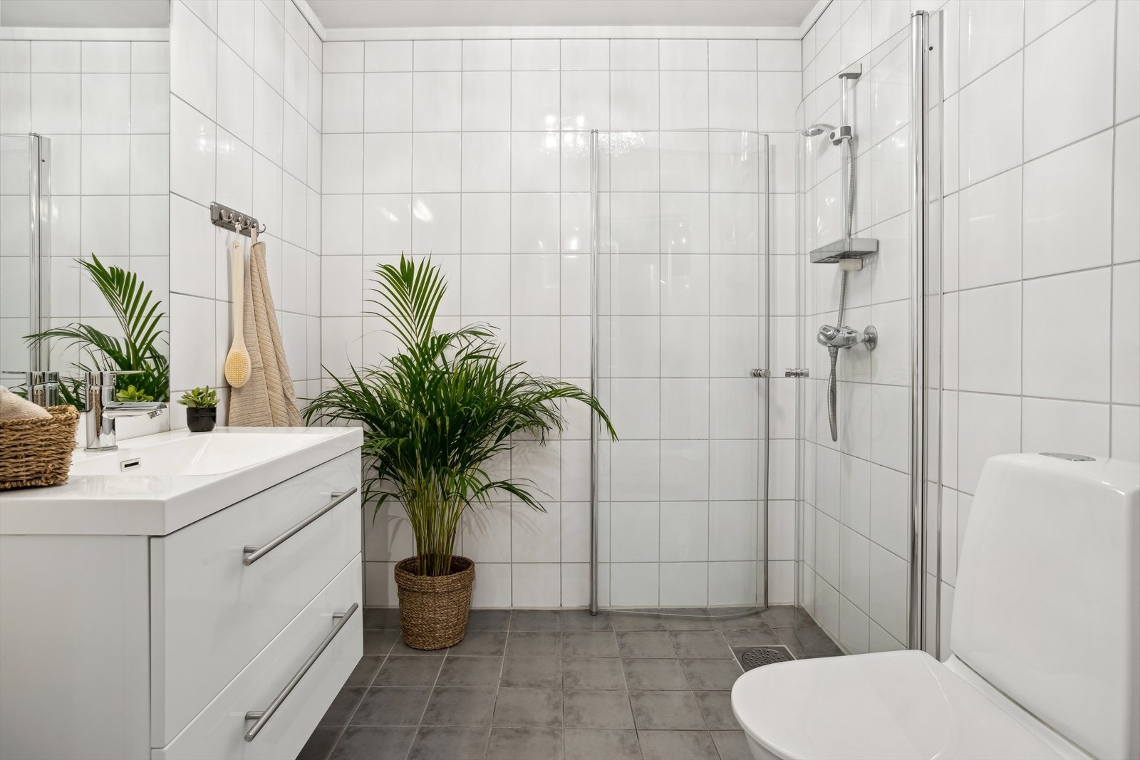 Pent bad med varmekabler i gulvet Galleribilde