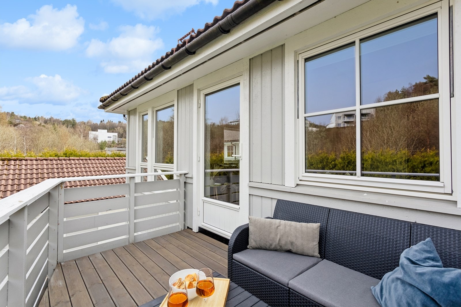 Altan med utgang fra stuen Galleribilde