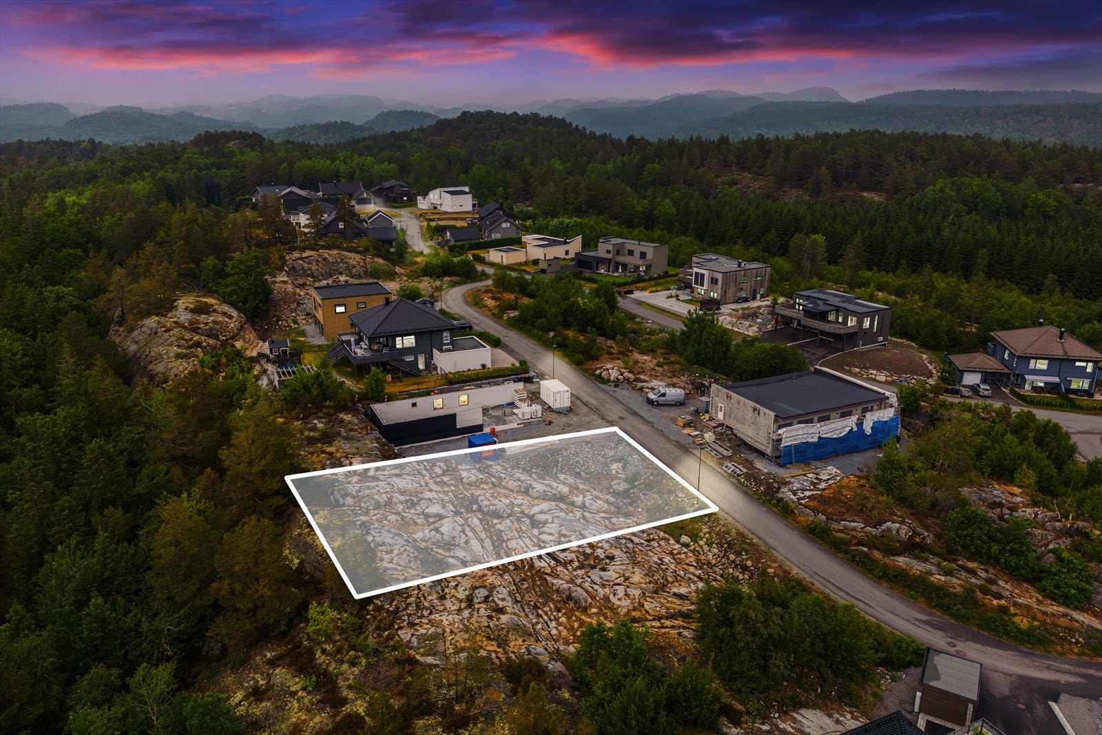 Skrånet fjelltomt Galleribilde