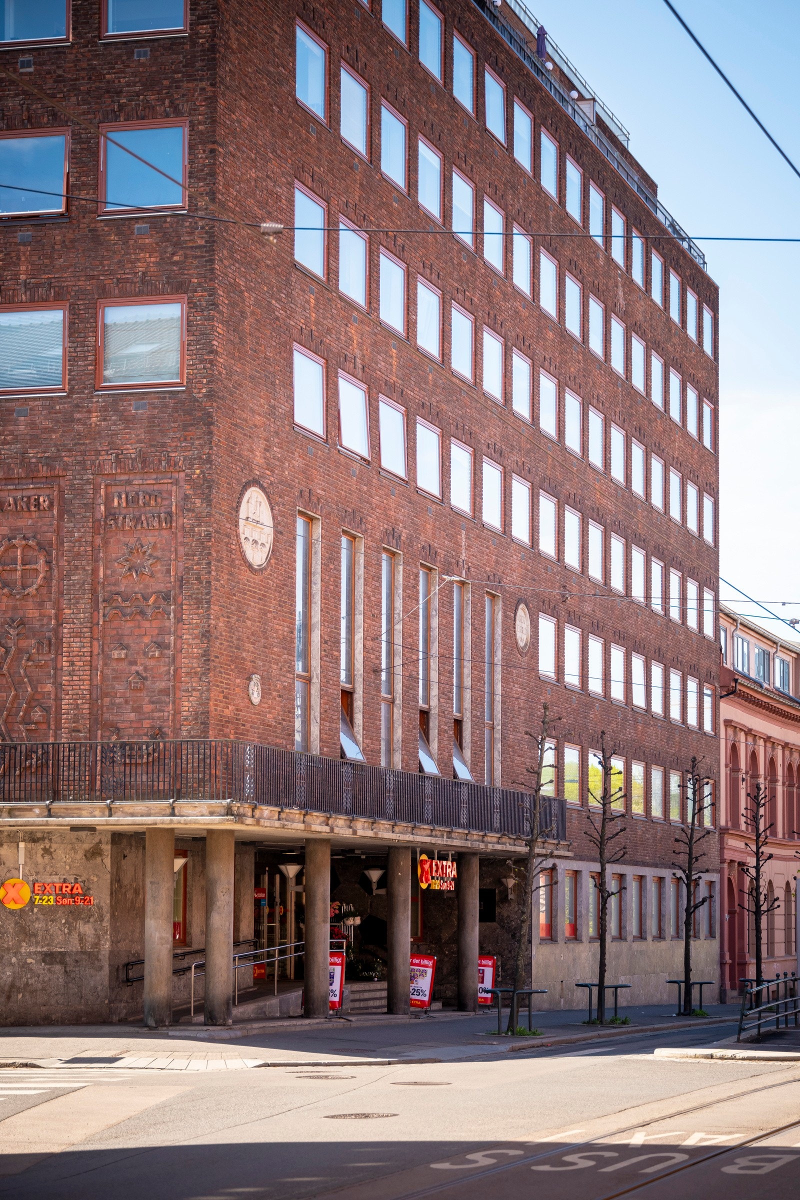 Matbutikk i 1. etasje. Galleribilde