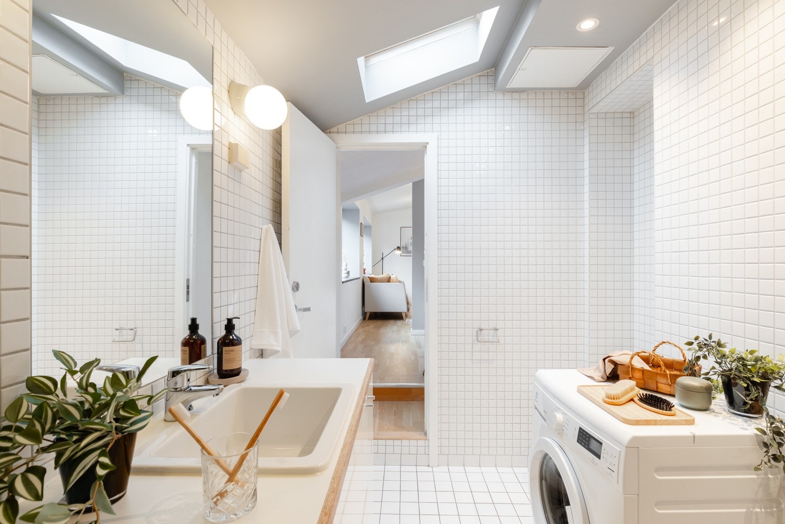 Herlig lysinnslipp fra takvindu, som ble byttet i 2023. Galleribilde