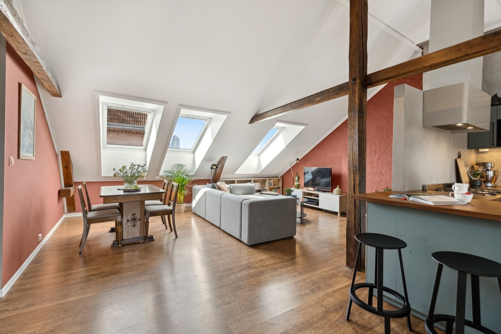 Velkommen til Tøyengata 36C! Presentert av Didrik Temte v/DNB Eiendom Galleribilde