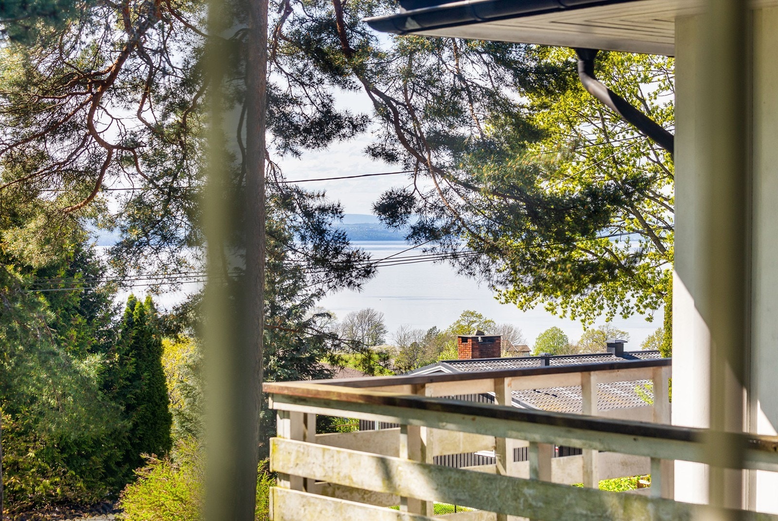 Fjordutsikten er et pent skue å våkne til - året gjennom. Galleribilde