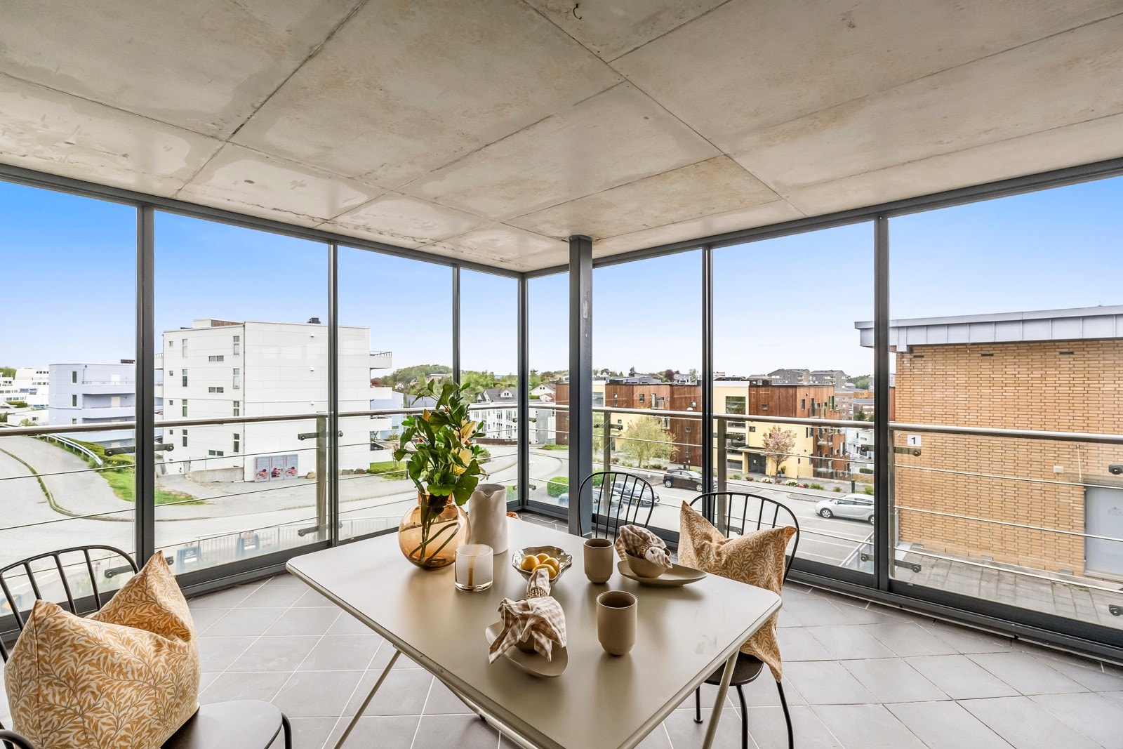 Kjerrberg terrasse er beliggende i et fint og attraktivt område på Skadberg. Galleribilde
