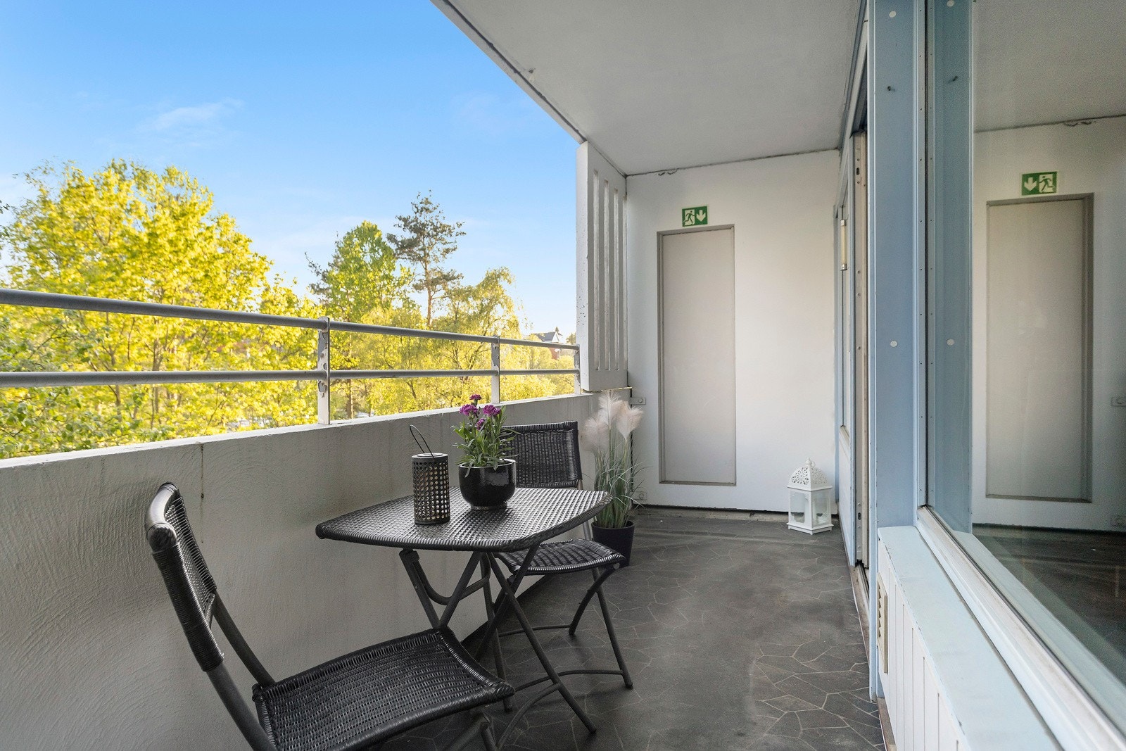 På varme sommerdager blir det naturlig å åpne opp balkongskyvedøren! Galleribilde