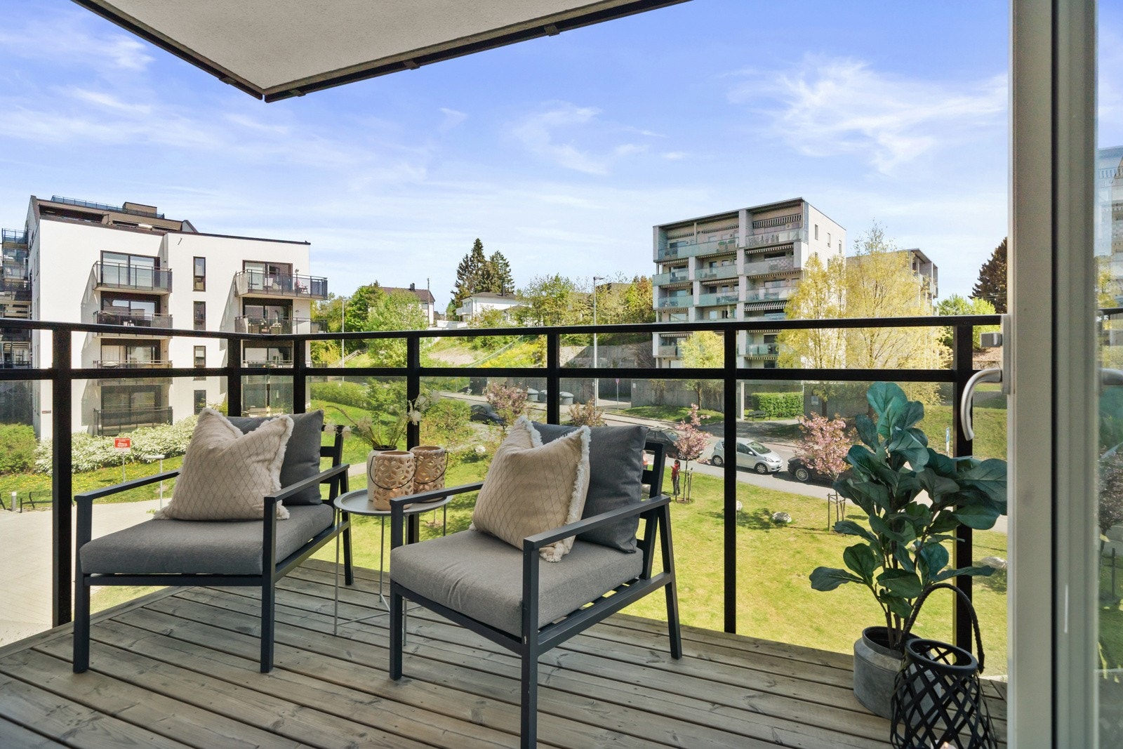 Fra hovedsoverommet har man utgang til balkong nr. 2. Galleribilde