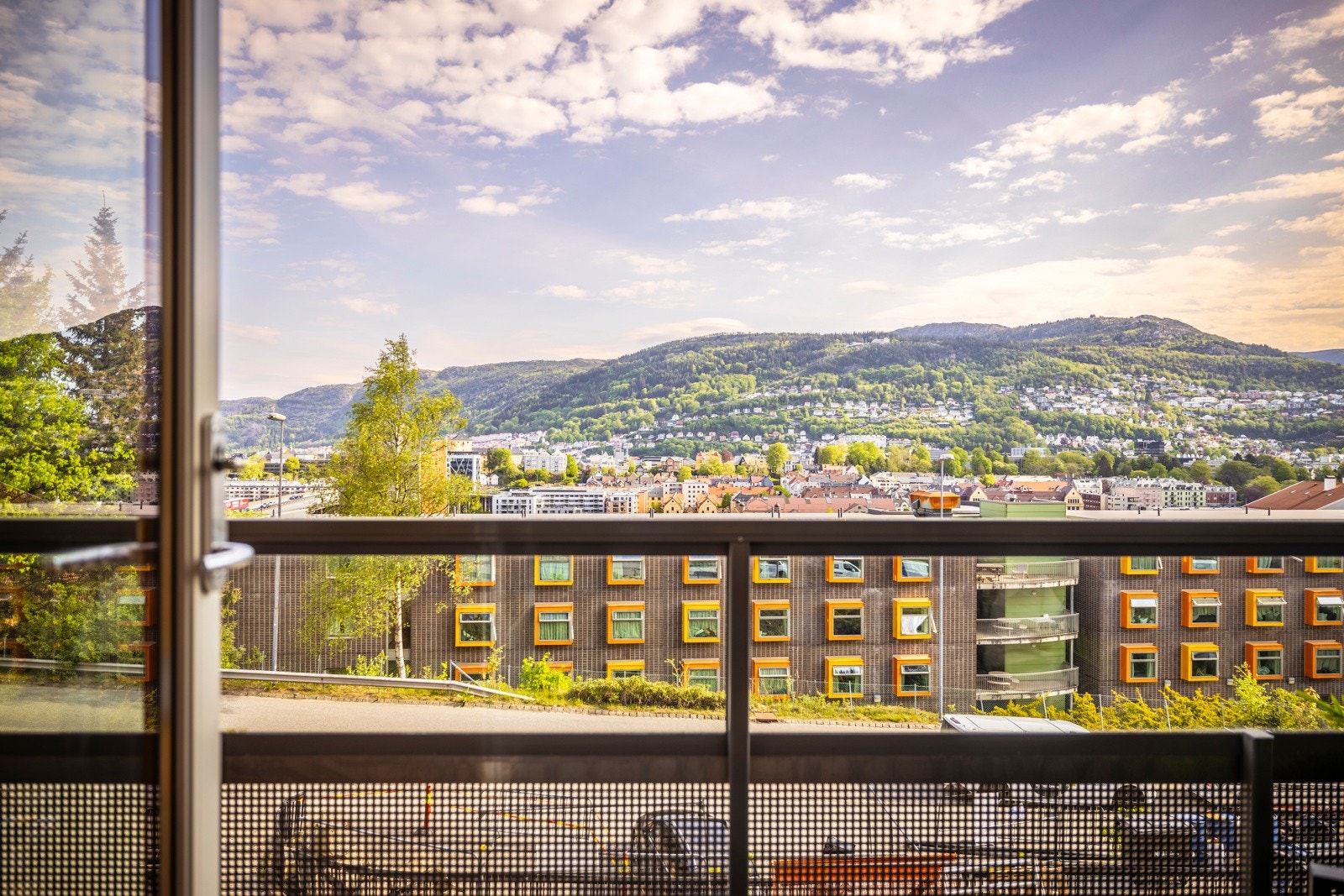 Fra stuen har man utgang til en romslig balkong på 11 kvm. Galleribilde