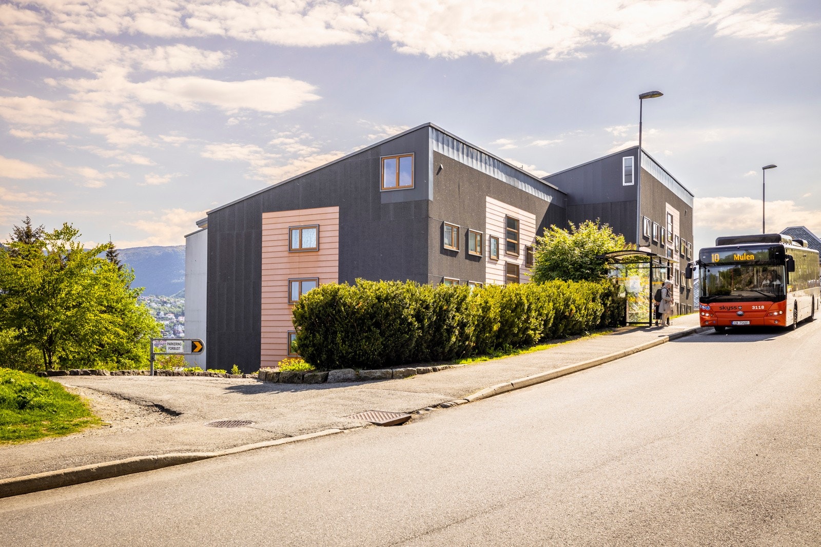 Her vil man bo sentralt for alt man trenger i hverdagen, med gangavstand til studieinstitusjoner, dagligvarebutikk og kollektiv transport. Galleribilde