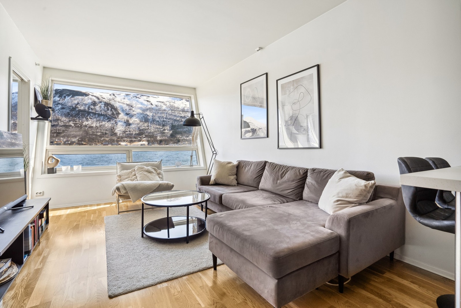 Fra sofakroken kan du følge innseilingen til Tromsø. Galleribilde