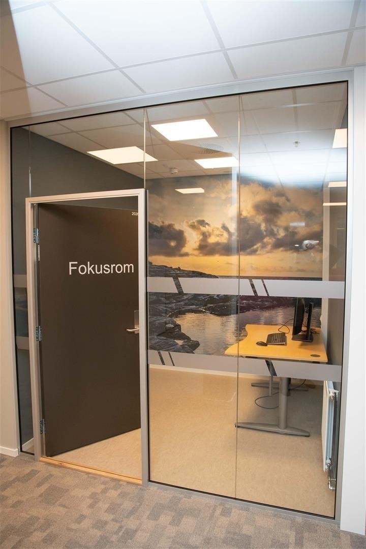 Et eksempel på feridig innredet kontorlokale i et av byggene. Galleribilde