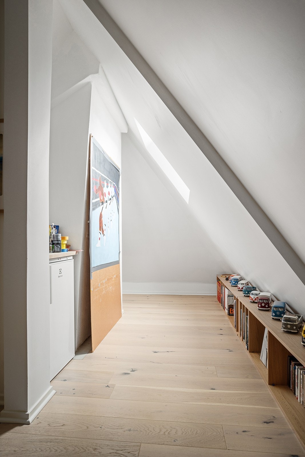 I tillegg er det gode oppbevaringsmuligheter på hemsen. Galleribilde