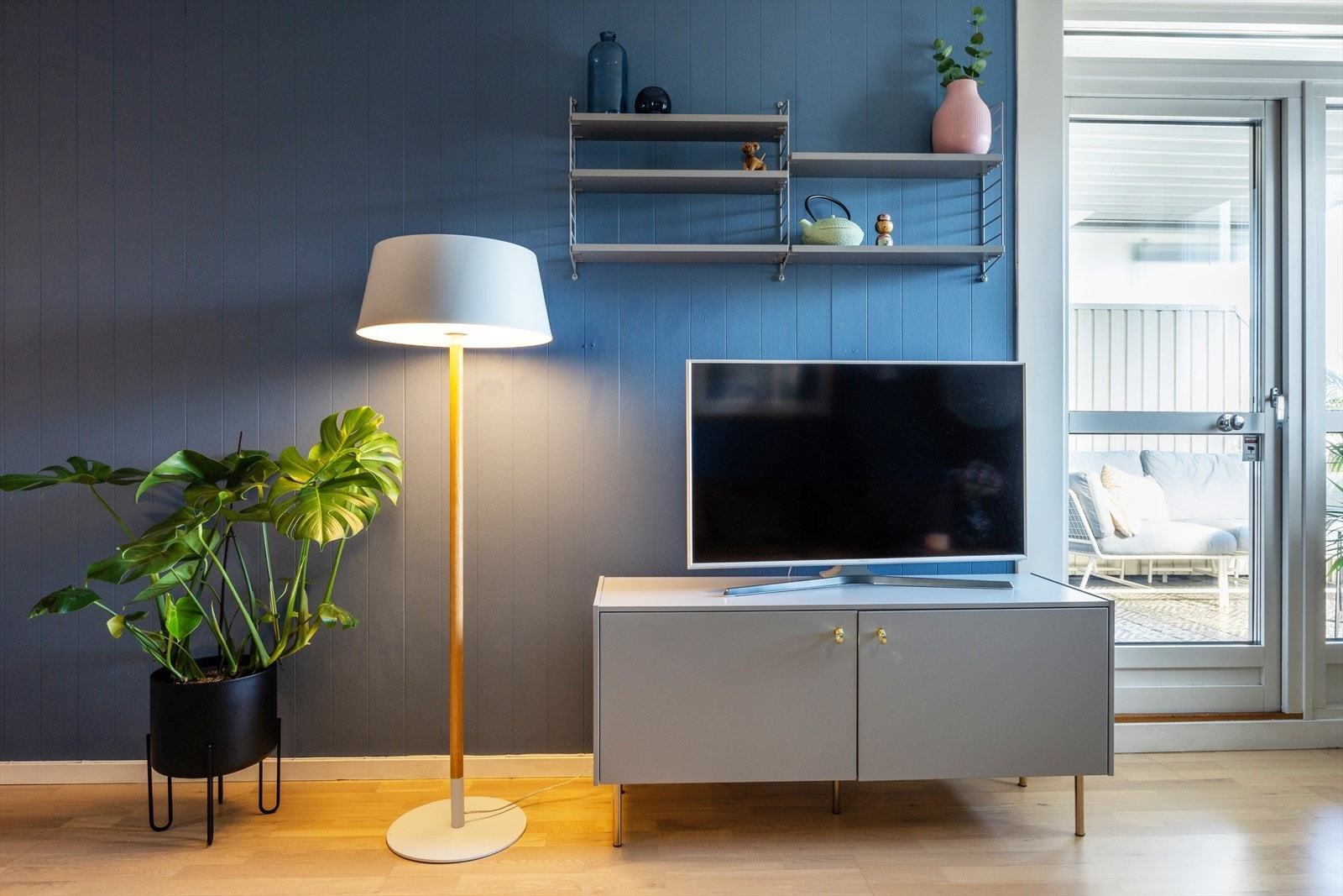 Kabel-tv og bredbånd er inkludert i felleskostnadene. Galleribilde