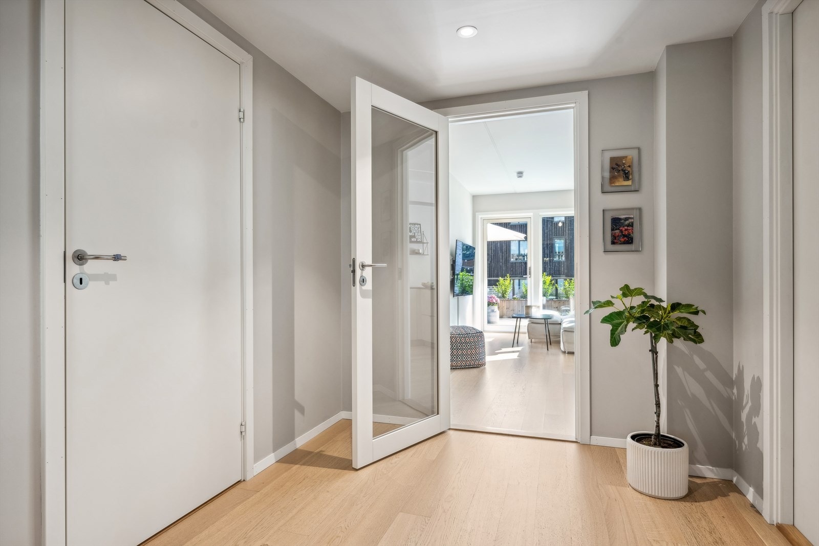 Gangen inn til badet og boden. Galleribilde