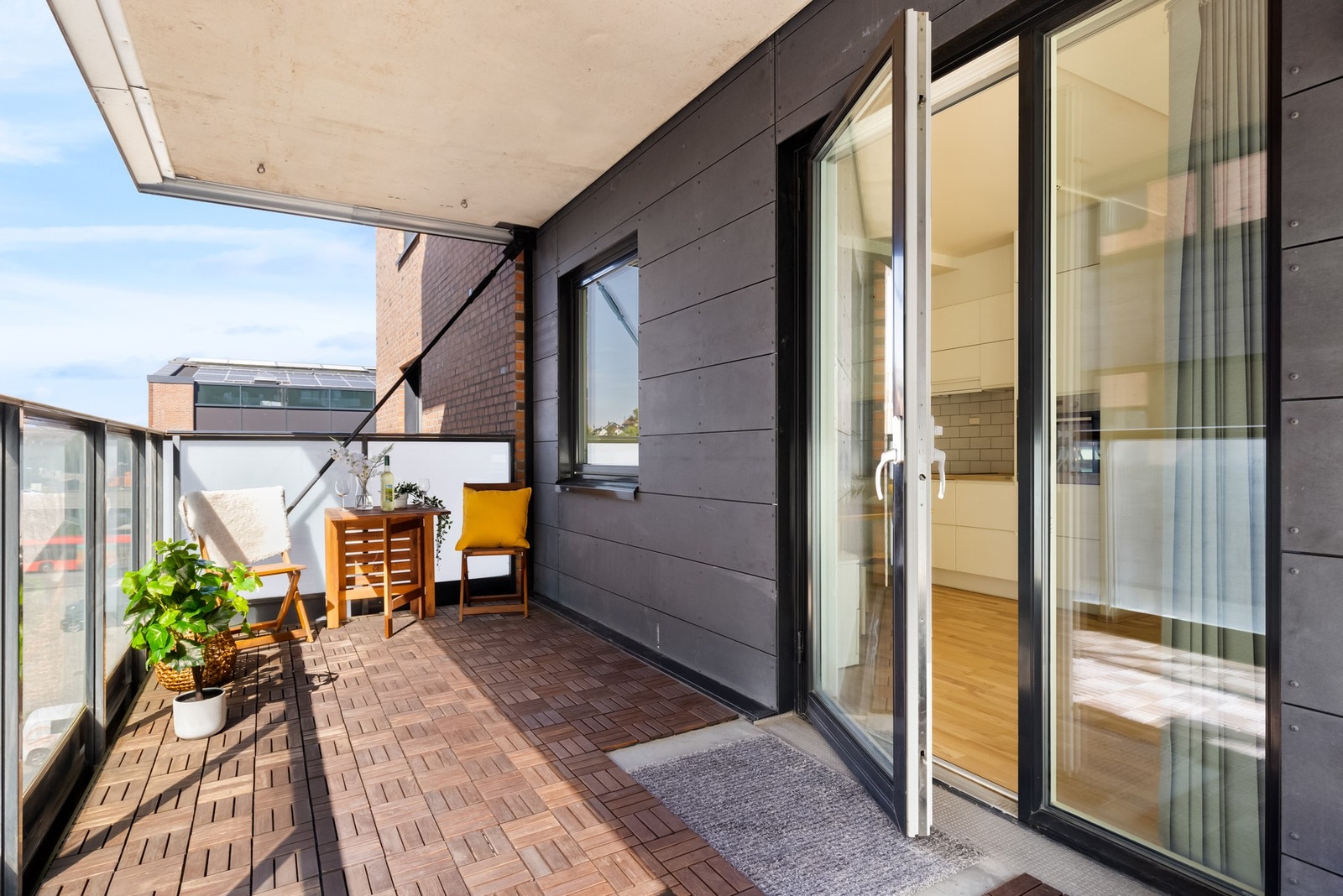 Dette blir som et ekstra rom på sommeren hvor du kan nyte lange sommerdager- og kvelder. Galleribilde