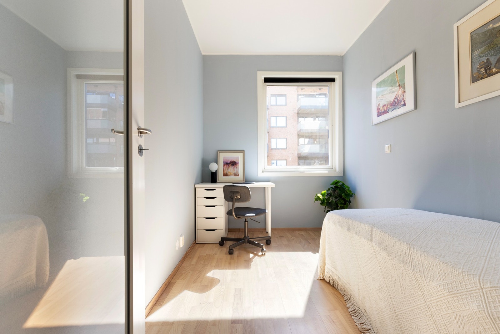 Rommet er perfekt som barnerom, gjesterom og/eller kontor - alt etter ønske og behov. Galleribilde