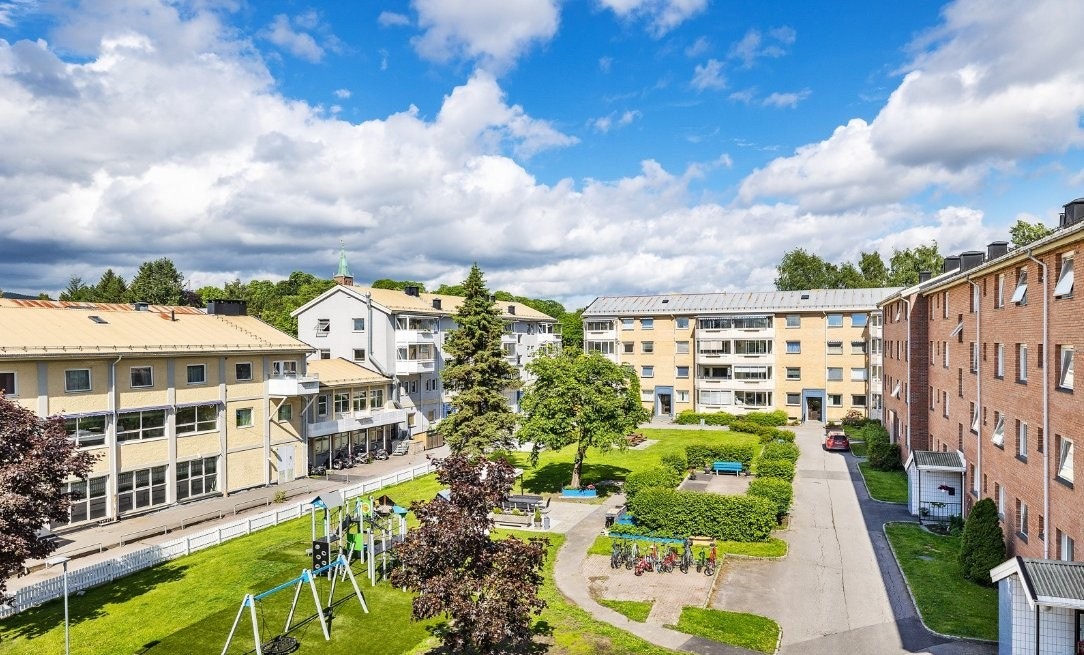 Frodige og pent opparbeidede fellesarealer. Galleribilde
