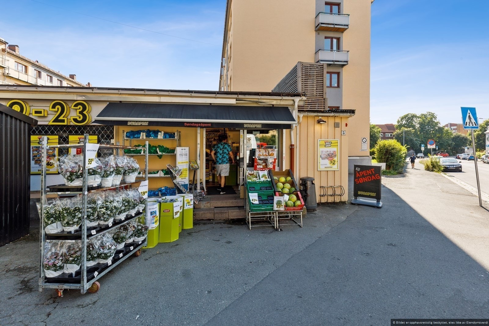 Bunnpris er en av flere dagligvarehandler i kort gangavstand, og her er det også søndagsåpent Galleribilde