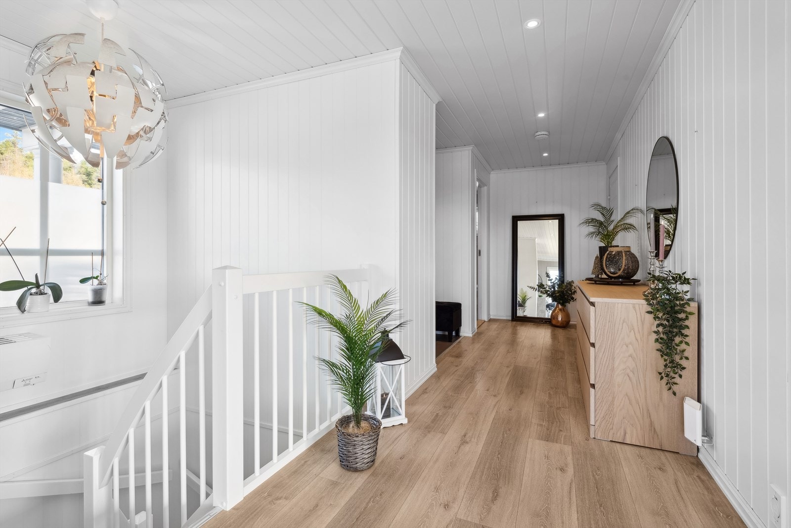 Det er lagt lun og solid korkvinyl i de tørre rommene. Galleribilde