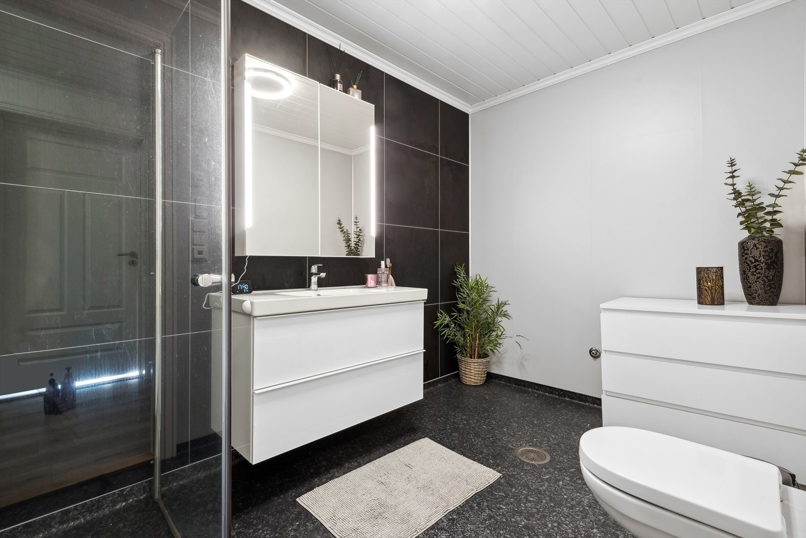 Badet i underetasjen er klargjort til også å installere boblekar. Galleribilde