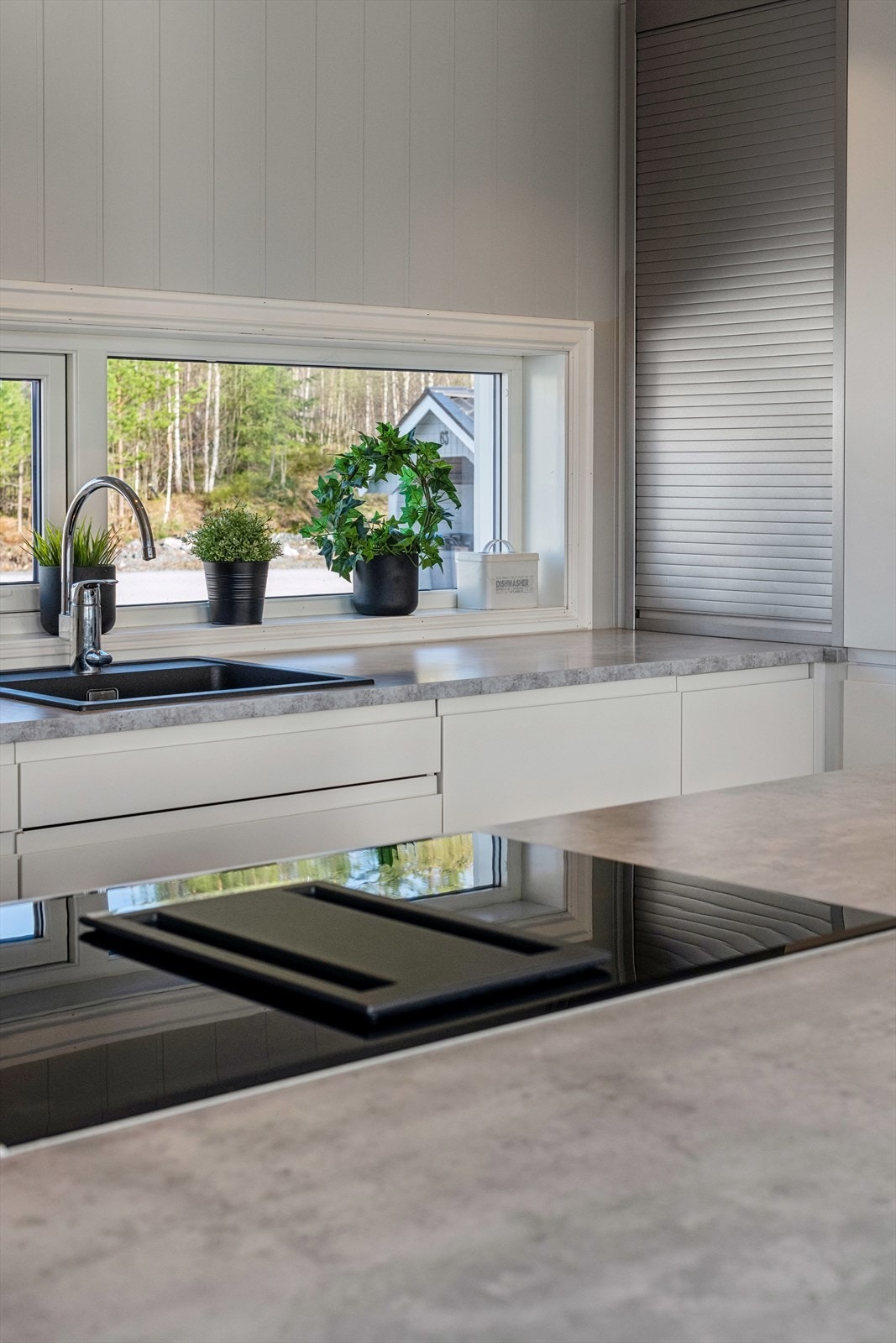 Integrert ventilator i koketoppen. Galleribilde