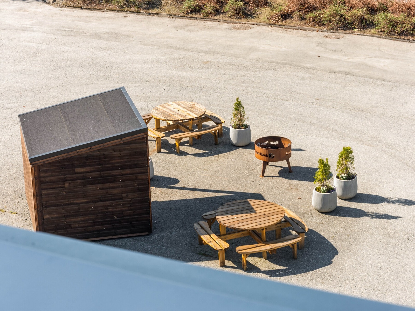 Fine uteområder som grillplass utenfor. Galleribilde
