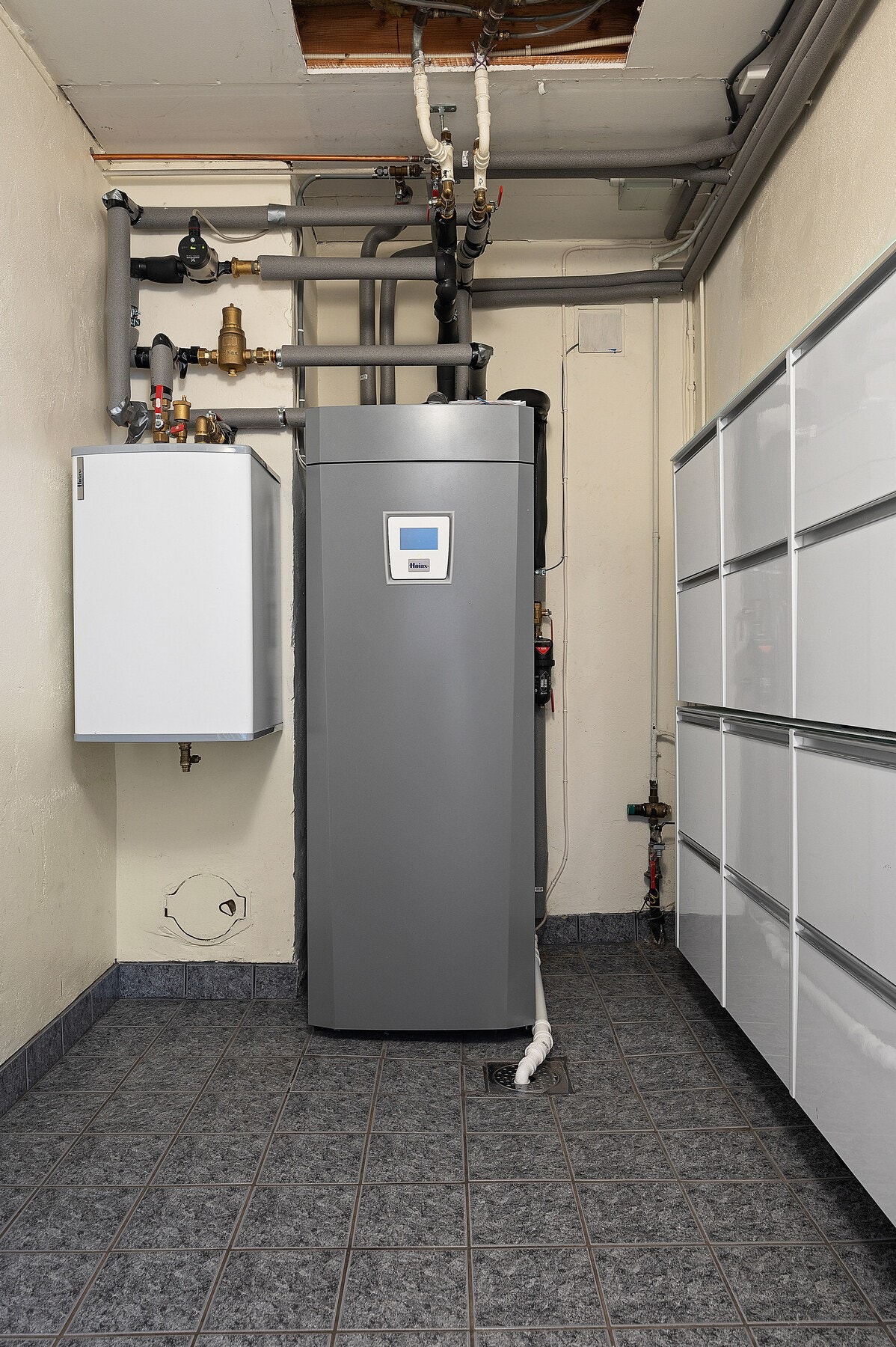 Det er vannbåren varme i huset, som gir en energieffektiv oppvarming Galleribilde