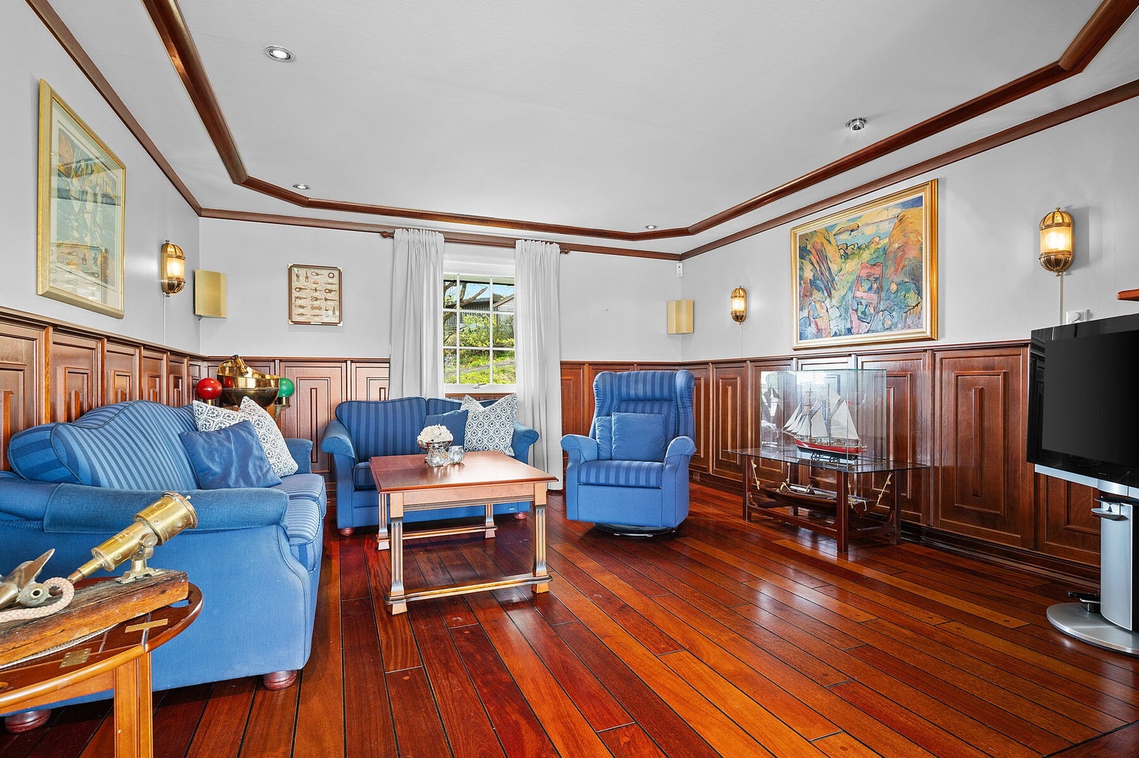 Det er god plass til en sofagruppe Galleribilde