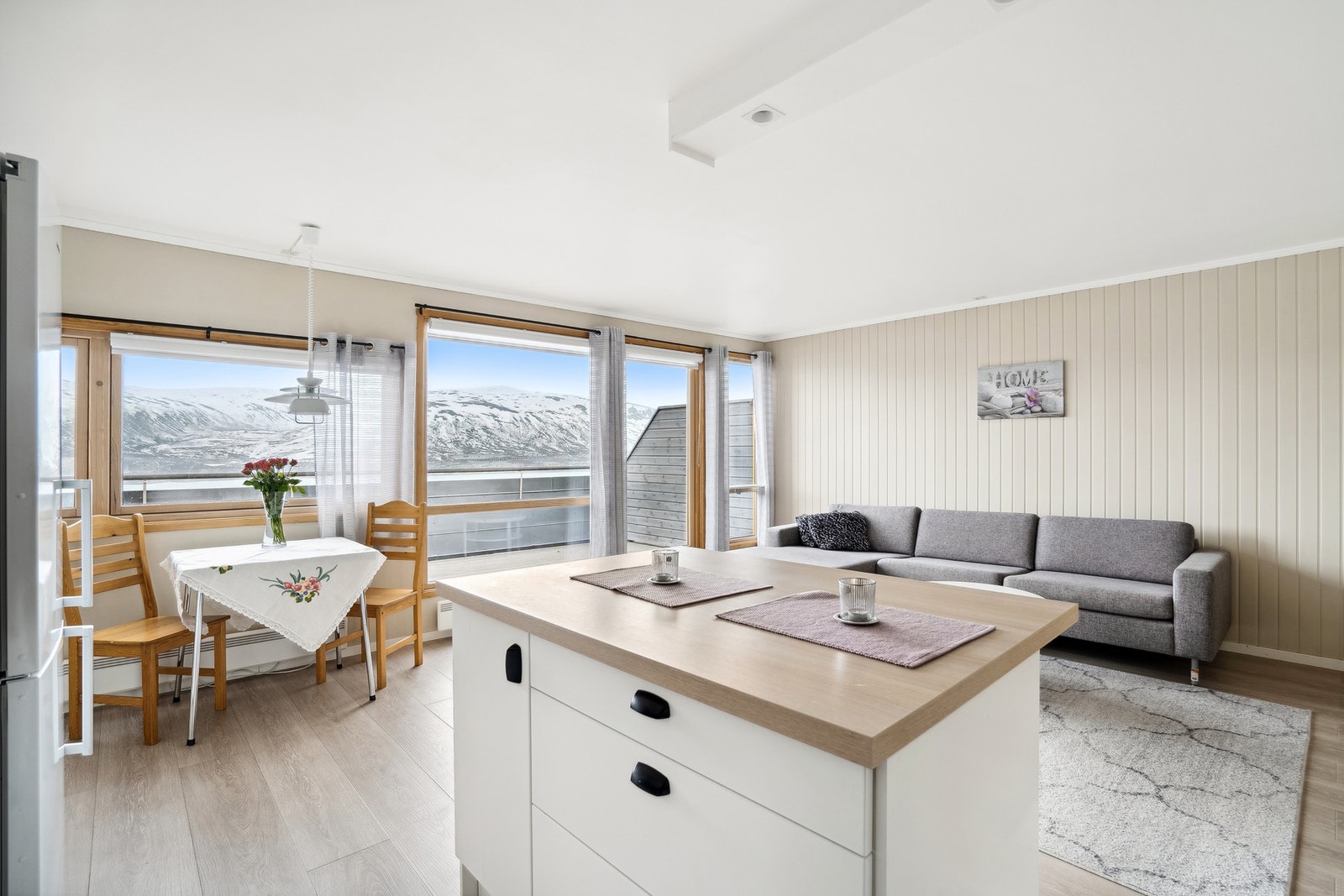 Stue/ kjøkken Galleribilde