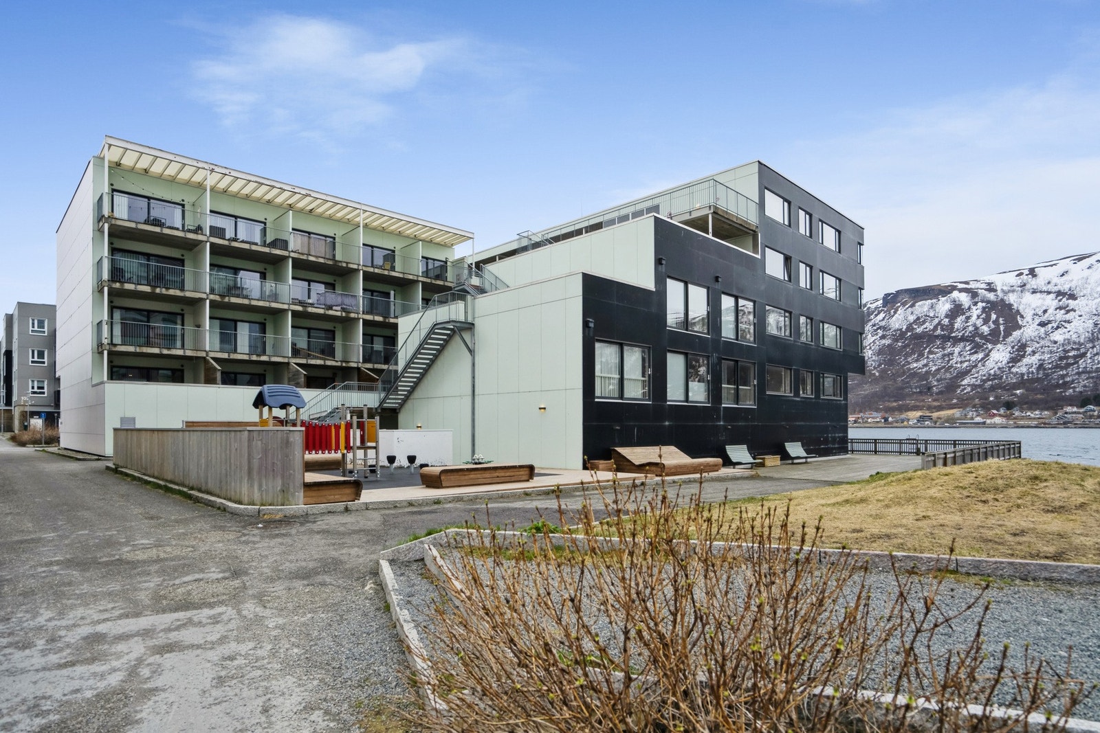 Nærhet til sjøen og gang- og sykkelvei til sentrum Galleribilde