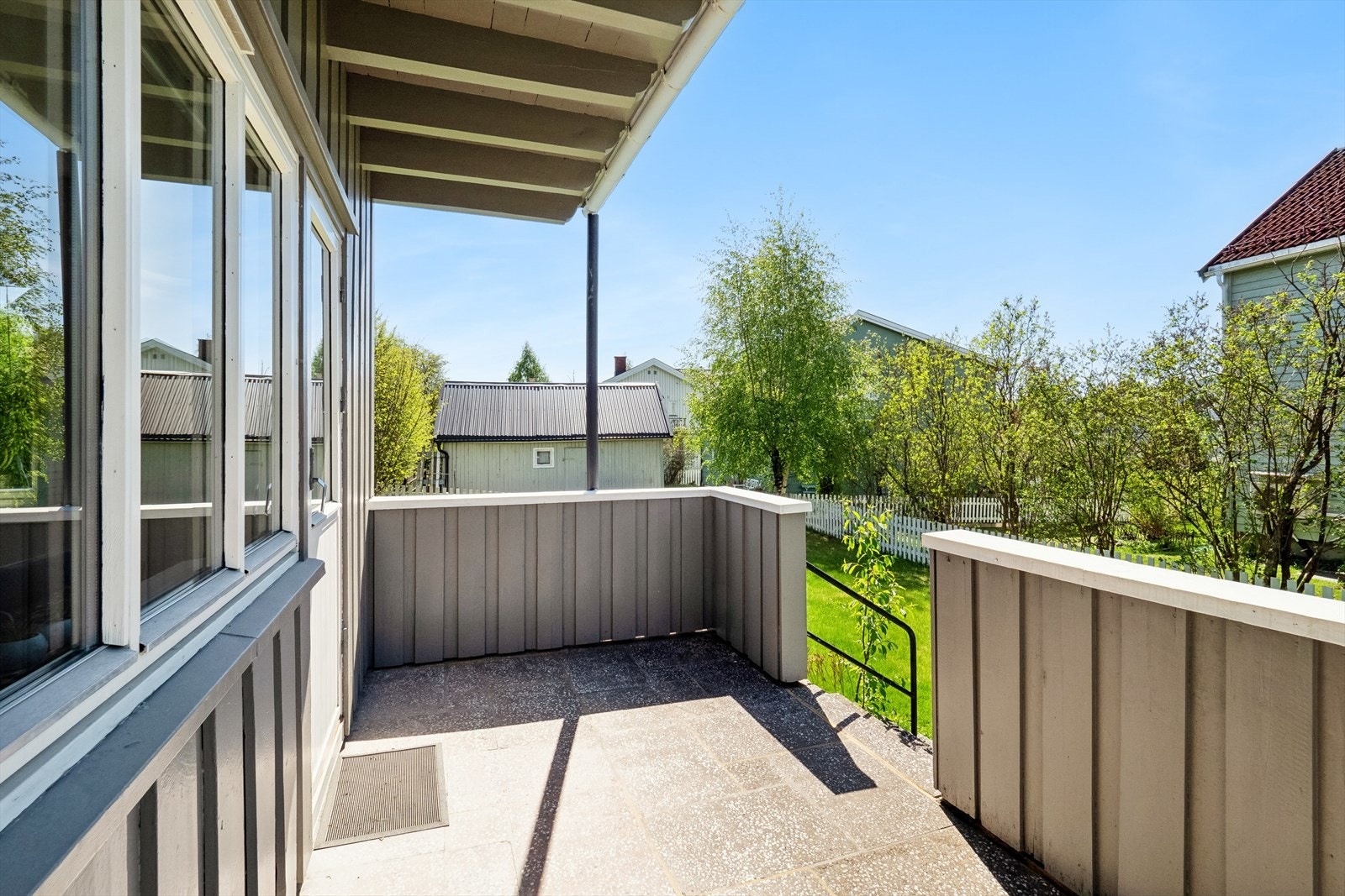 Fra stuen er det utgang til en vestvendt balkong på ca. 5 m². Galleribilde
