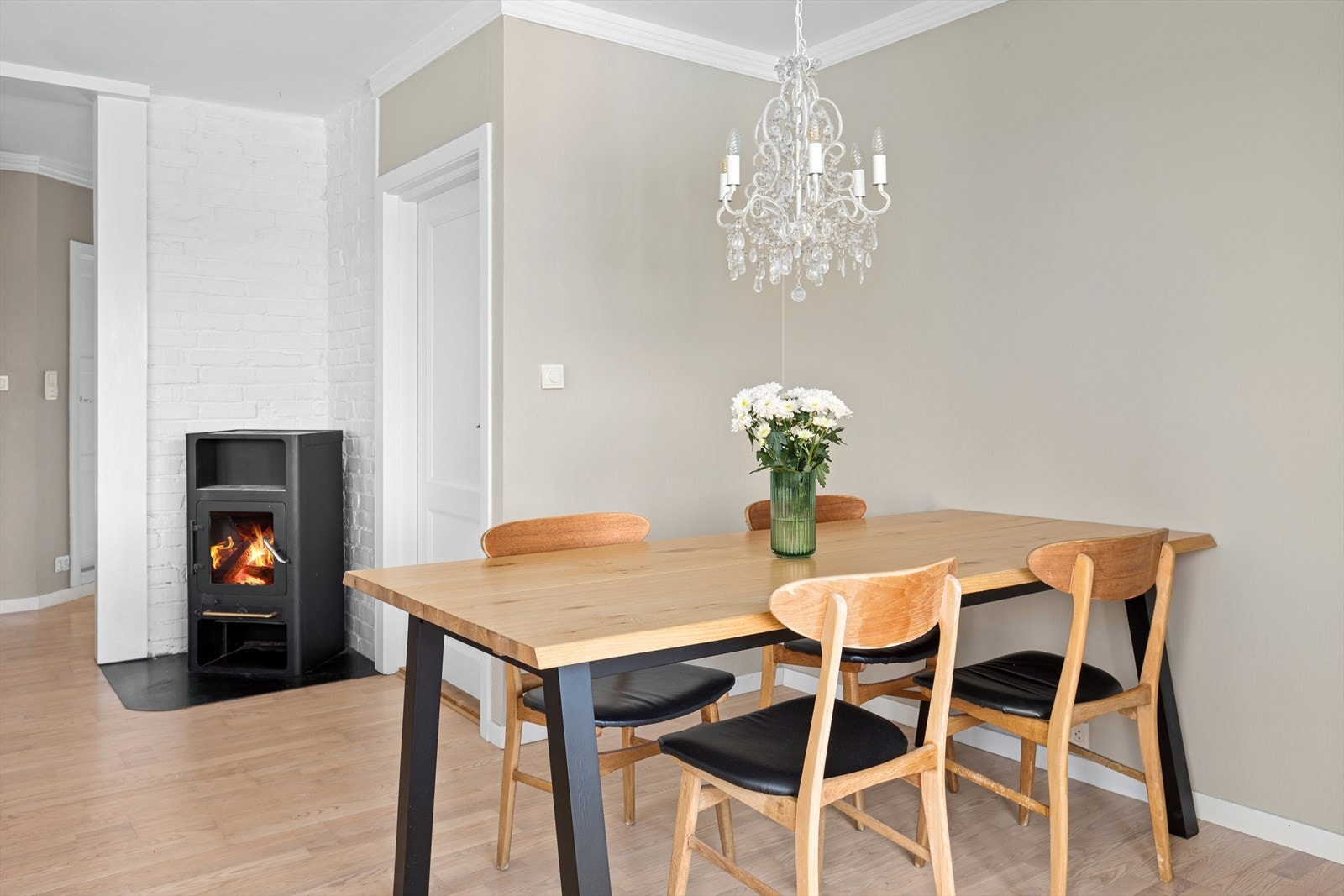 God plass for spisebord i stuen Galleribilde