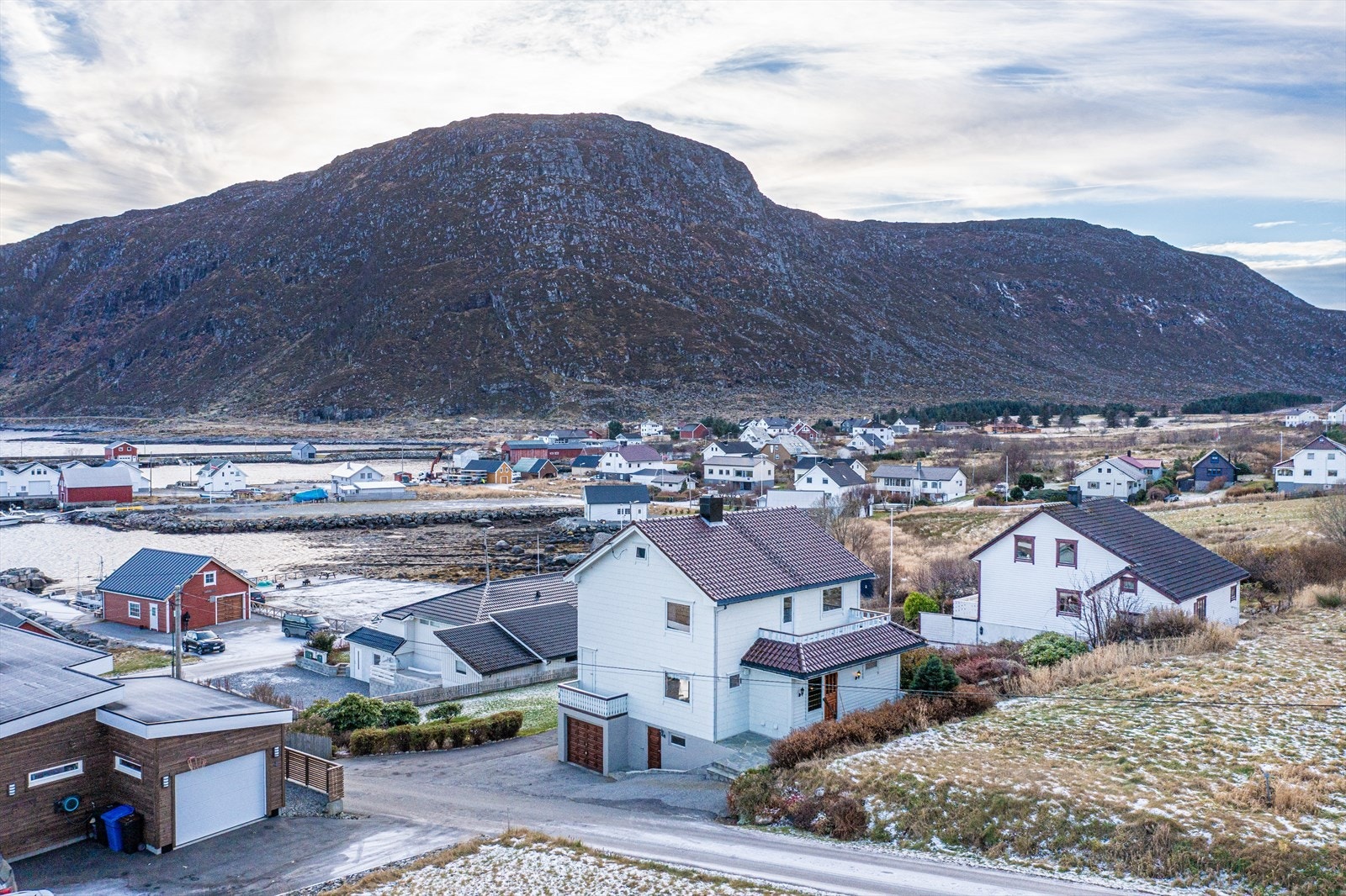 Boligen har en landlig, barnevennlig og fin beliggenhet i Kvalsvika Galleribilde