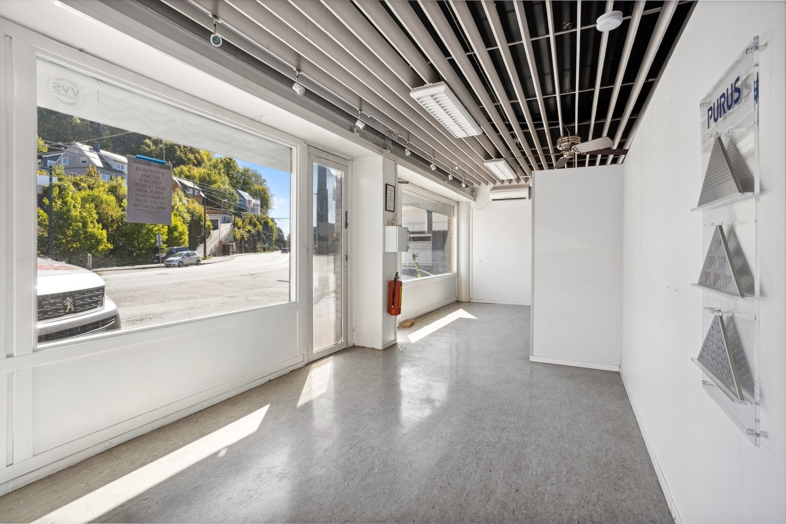 Vidu ut mot Kringsjåveien. Galleribilde