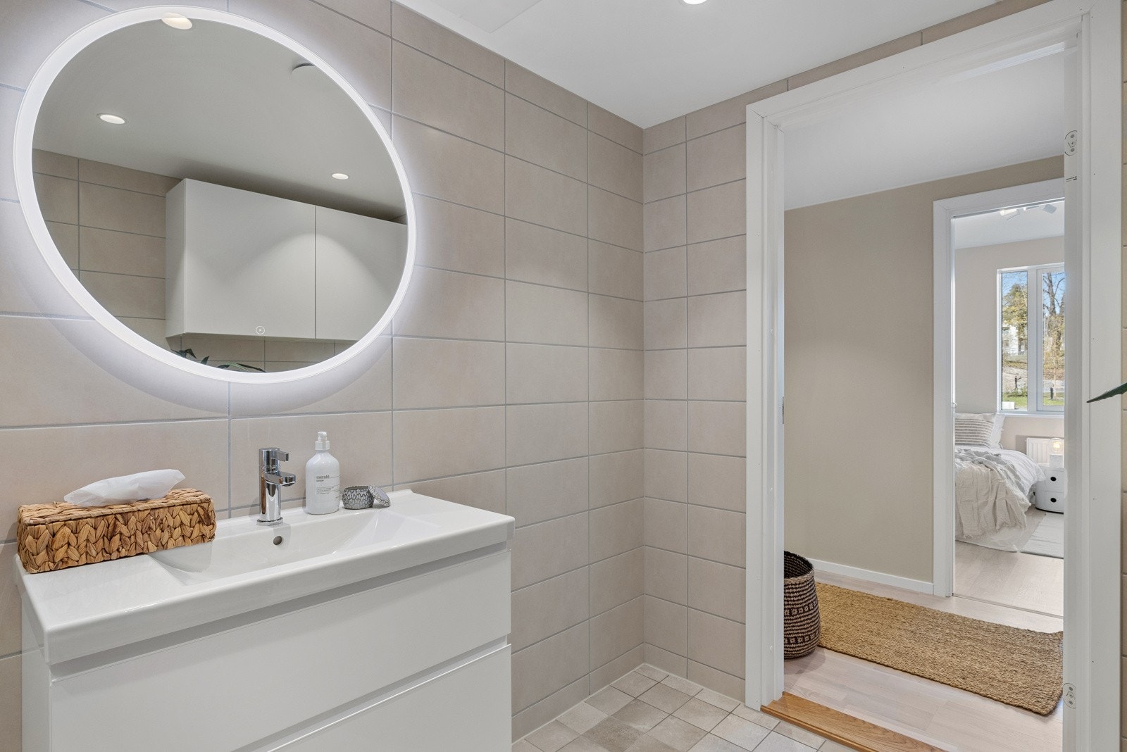 Det andre baderommet er innredet i samme stilen som det andre baderommet. Galleribilde